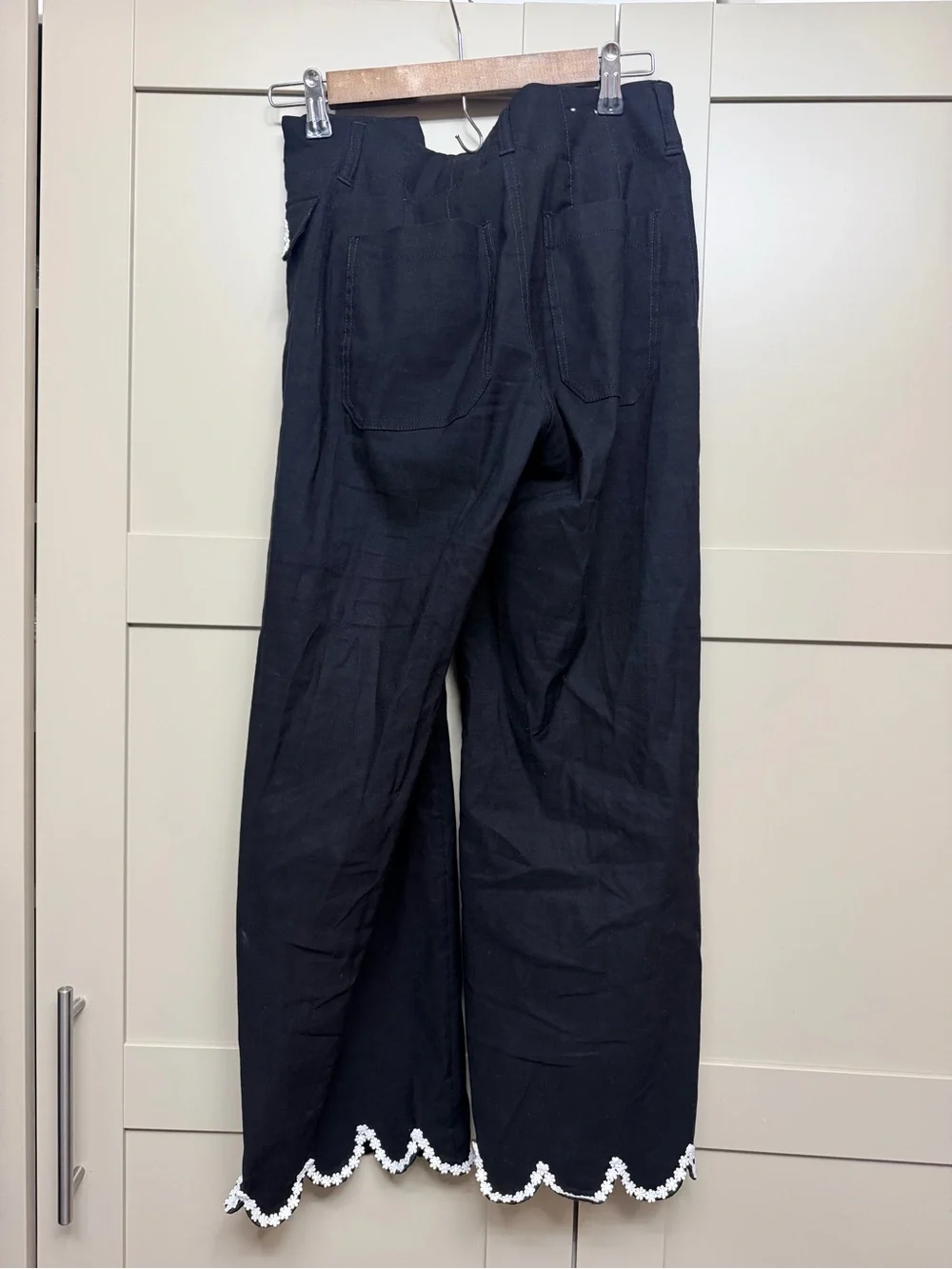 Maeve Colette Size 26 Black Wide-Leg Ankle Pants with White Scallop Trim